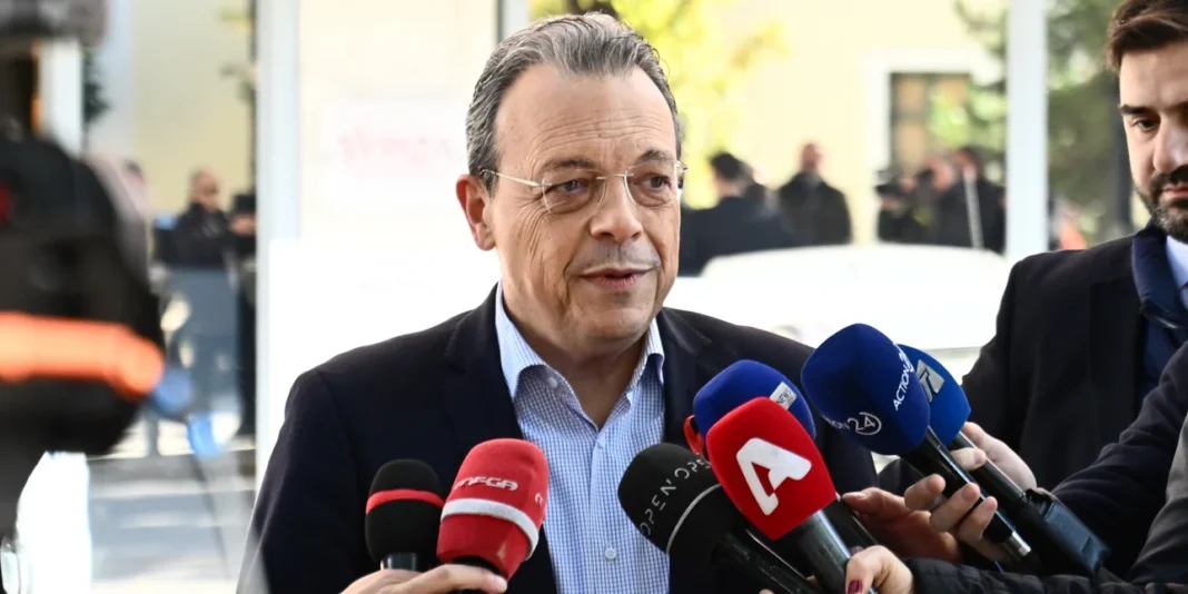 Επιμένει στην πρόταση μομφής κατά της κυβέρνησης ο Σωκράτης Φάμελλος