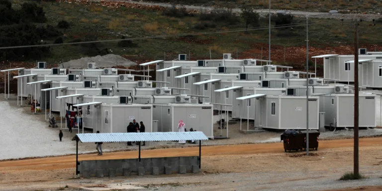 Αμυγδαλέζα: Φωτιά στο κέντρο κράτησης λαθρομεταναστών