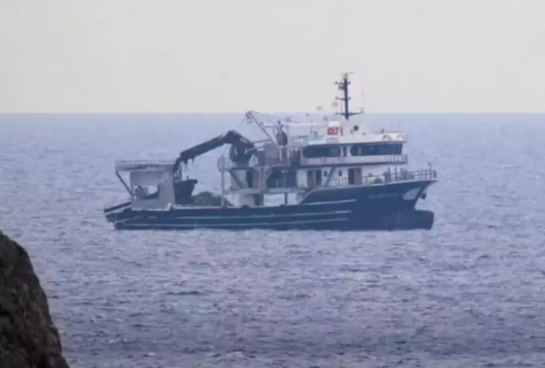 Τουρκικά αλιευτικά ψαρεύουν ανενόχλητα σε προστατευόμενα νερά του Βορείου Αιγαίου