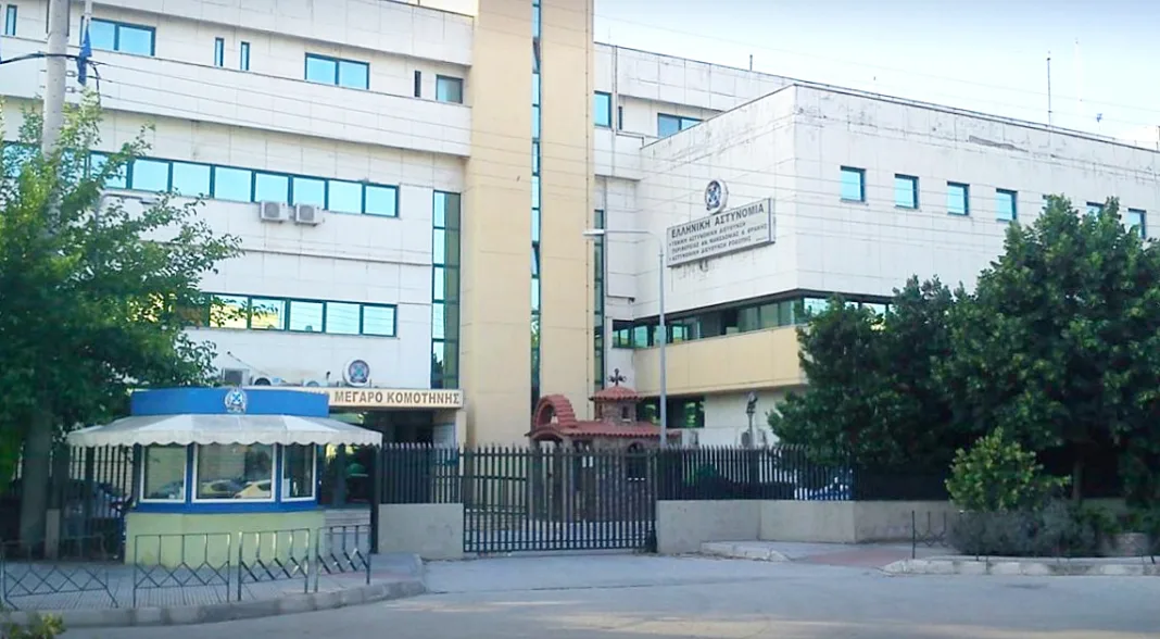 Κινηματογραφική καταδίωξη στη Ροδόπη: 5 συλλήψεις μετά από κλοπή και ανατροπή οχήματος