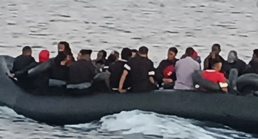 Κρήτη: Νέο σκάφος με λαθρομετανάστες κοντά στους Καλούς Λιμένες- Εντοπίστηκαν από Drone