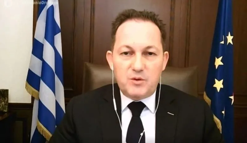 Εξαφανίστηκε η ανάρτηση του Στέλιου Πέτσα με την παραποιημένη σημαία
