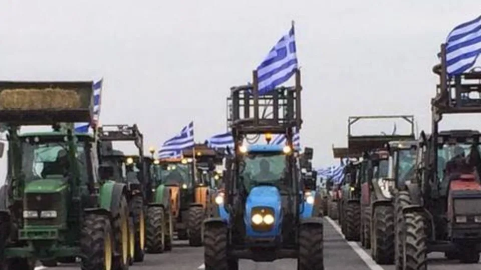«Κόκκινες Γραμμές» και Πολιτική Μάχη: Η Αντιπολίτευση Πάνω στα Τρακτέρ, το Μαξίμου Δεν Διαπραγματεύεται την ΚΑΠ