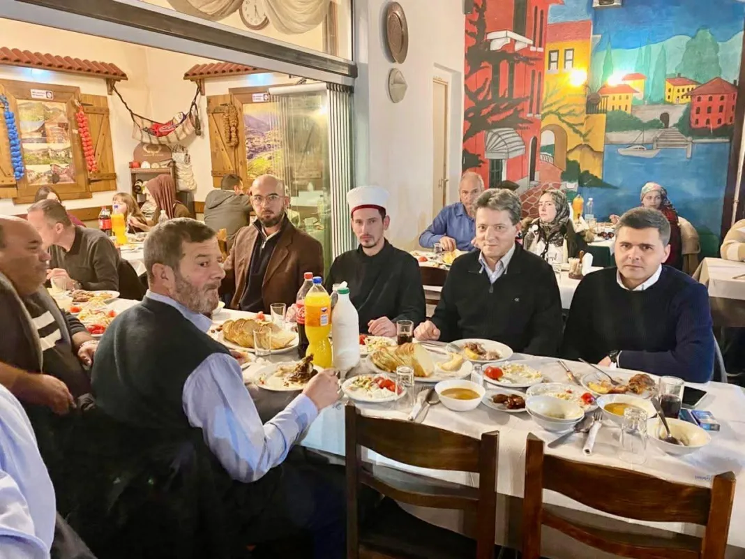 Ιφτάρ στη Σμίνθη με ισχυρό μήνυμα ενότητας και θεσμικής συνεργασίας