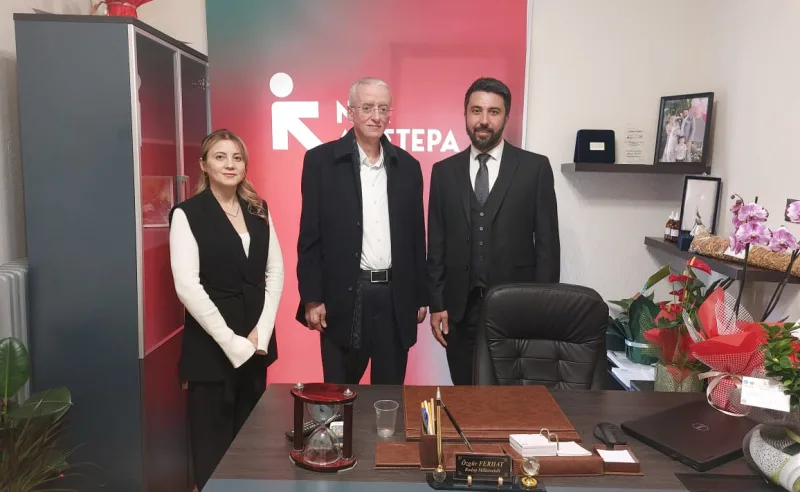 Φερχάτ και Τράμπα: Δύο Κείμενα, Μία Προξενική «Γλώσσα»