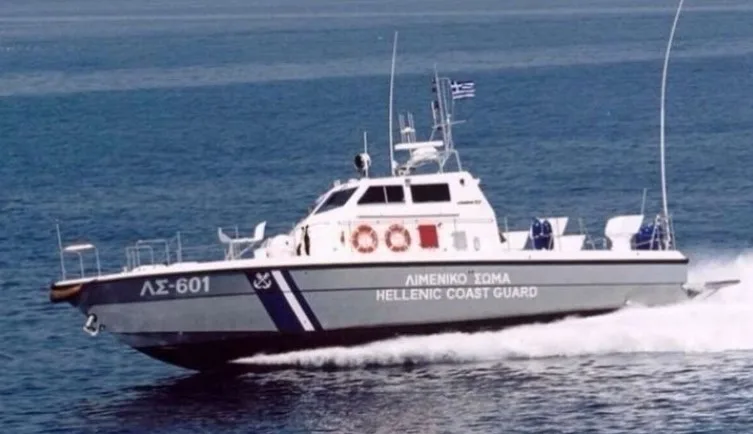 Ρόδος: Δύο Τούρκοι διακινητές συνελήφθησαν μετά από καταδίωξη για μεταφορά 58 λαθρομεταναστών