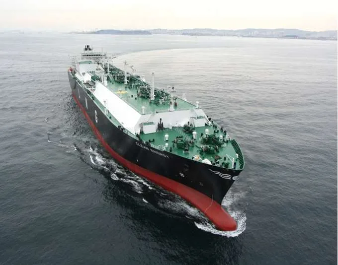 Κυρώσεις ΕΕ: Το ελληνικό «βέτο» για το ρωσικό LNG και η ανακοίνωση της Dynagas